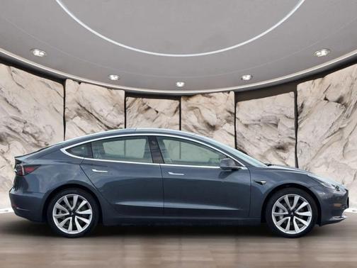 Gray 2020 Tesla Model 3 Standard Range Plus
