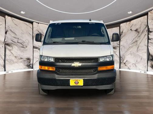Summit White 2022 Chevrolet Express 2500 LT