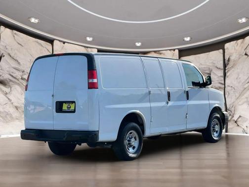 Summit White 2022 Chevrolet Express 2500 LT