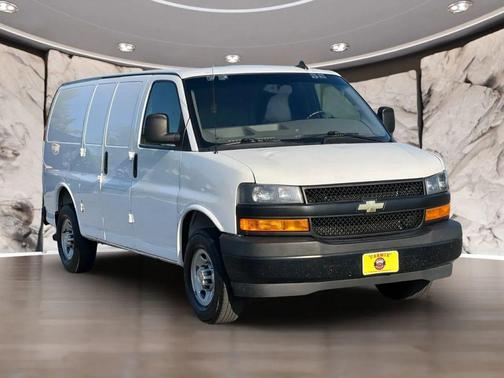 Summit White 2022 Chevrolet Express 2500 LT