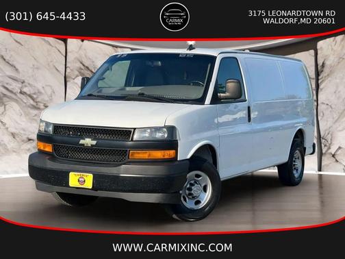 Summit White 2022 Chevrolet Express 2500 LT