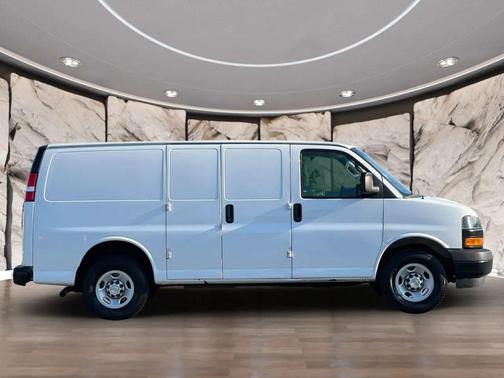 Summit White 2022 Chevrolet Express 2500 LT