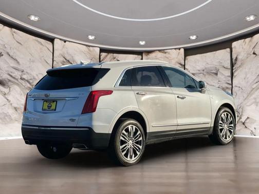 2017 Cadillac XT5 Premium Luxury