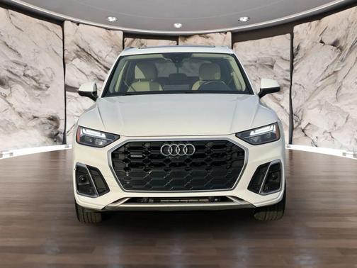 2022 Audi Q5 45 S line Premium Plus