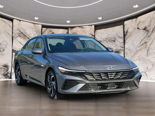 Fluid Metal 2024 Hyundai ELANTRA SEL