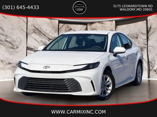 Ice Cap 2025 Toyota Camry LE