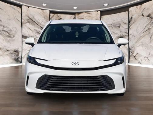 Ice Cap 2025 Toyota Camry LE