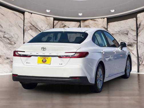Ice Cap 2025 Toyota Camry LE