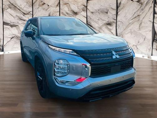 2023 Mitsubishi Outlander SE Black Edition S-AWC