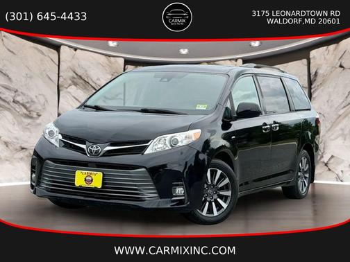 Midnight Black Metallic 2018 Toyota Sienna XLE