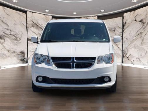 White Knuckle Clearcoat 2019 Dodge Grand Caravan SXT