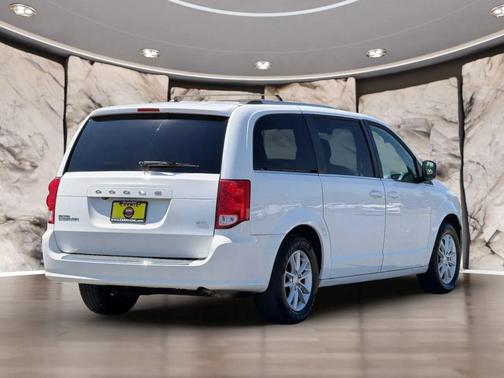 White Knuckle Clearcoat 2019 Dodge Grand Caravan SXT