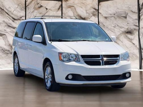 White Knuckle Clearcoat 2019 Dodge Grand Caravan SXT
