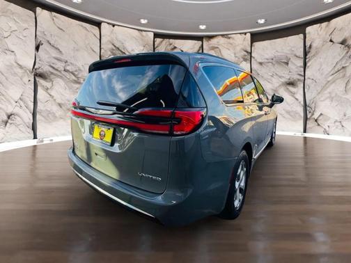 2022 Chrysler Pacifica Limited
