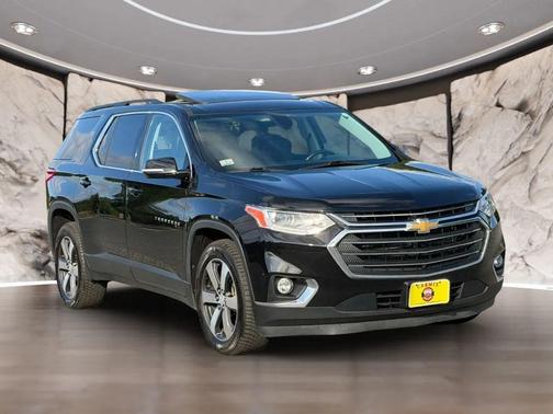 Mosaic Black Metallic 2019 Chevrolet Traverse LT Leather