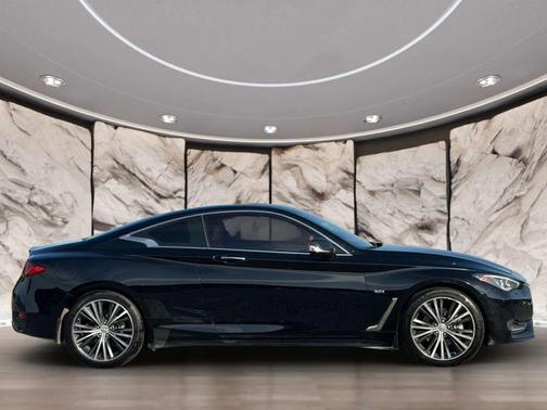 Black 2018 INFINITI Q60 3.0T LUXE