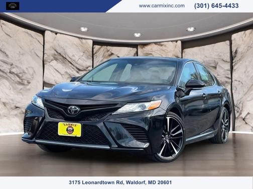 Midnight Black Metallic 2020 Toyota Camry XSE