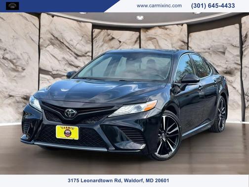 Midnight Black Metallic 2020 Toyota Camry XSE
