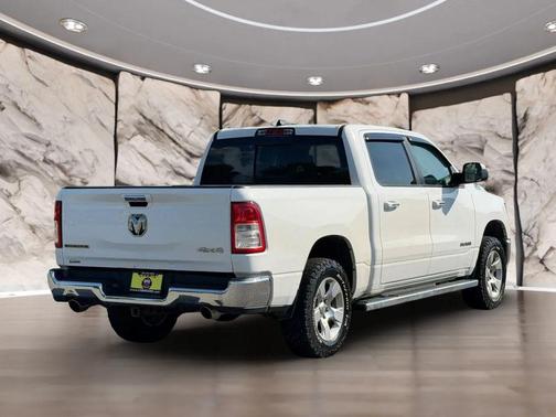 Bright White Clearcoat 2019 RAM 1500 Big Horn