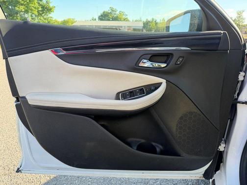 White 2018 Chevrolet Impala 1LT