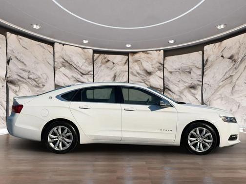 White 2018 Chevrolet Impala 1LT