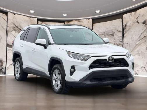 Super White 2020 Toyota RAV4 XLE