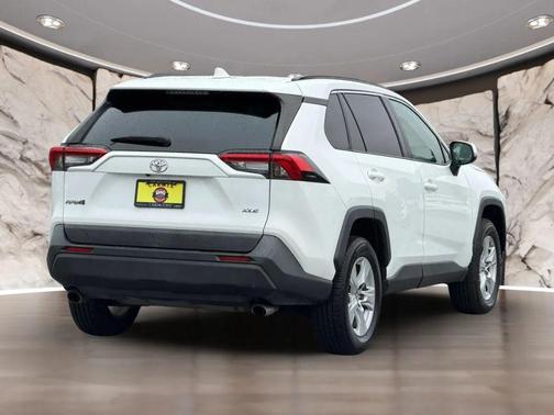 Super White 2020 Toyota RAV4 XLE