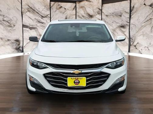 Summit White 2024 Chevrolet Malibu FWD 1LT
