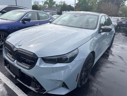 Brooklyn Gray Metallic 2025 BMW M5 Base