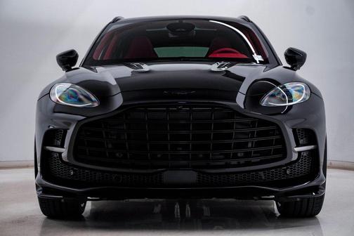 2025 Aston Martin DBX 707