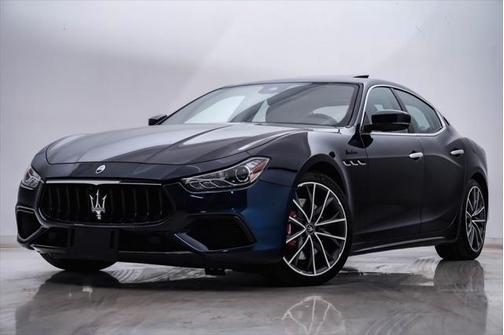 2022 Maserati Ghibli Modena Q4