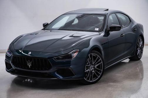2024 Maserati Ghibli Trofeo