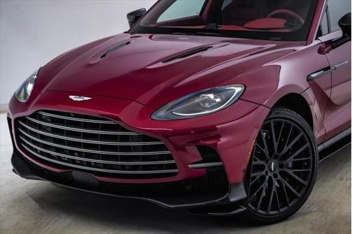 2025 Aston Martin DBX 707