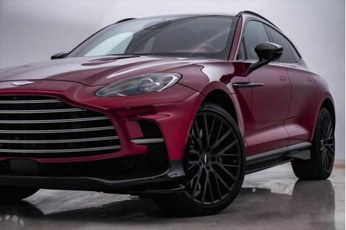 2025 Aston Martin DBX 707