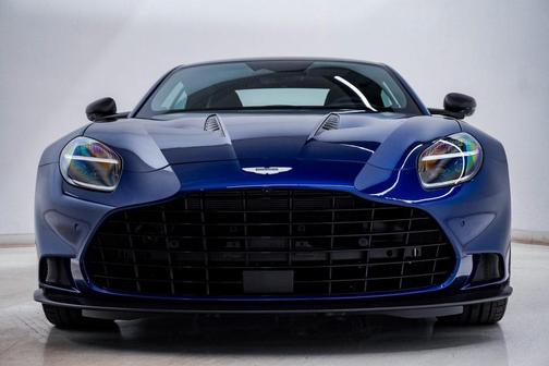 2025 Aston Martin Vanquish V12