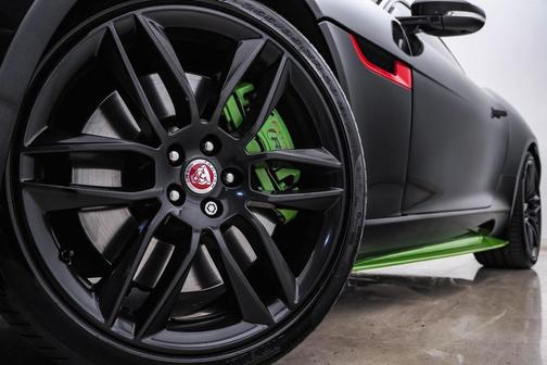 2017 Jaguar F-TYPE R