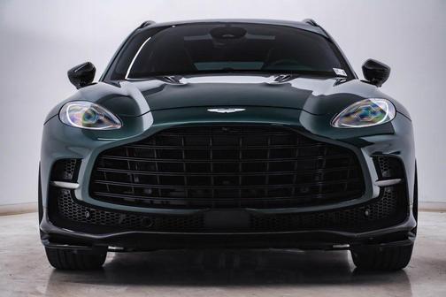2025 Aston Martin DBX 707