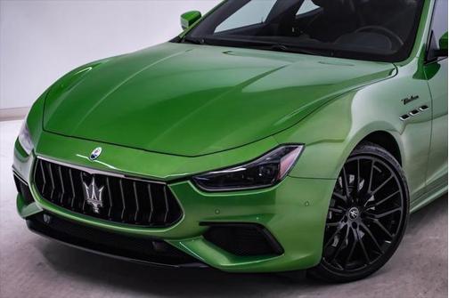 2022 Maserati Ghibli Modena Q4