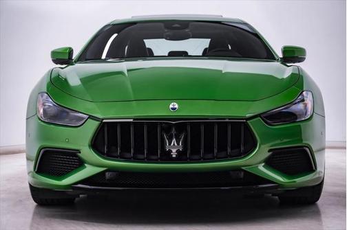 2022 Maserati Ghibli Modena Q4