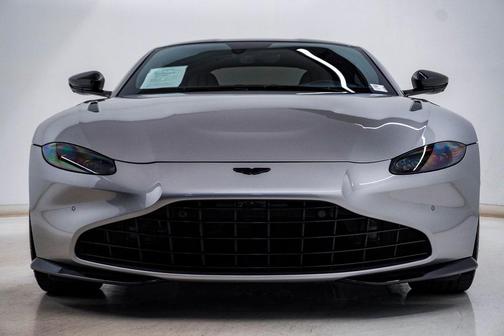 2022 Aston Martin Vantage Carbon