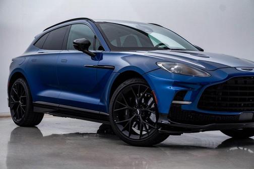 2025 Aston Martin DBX 707