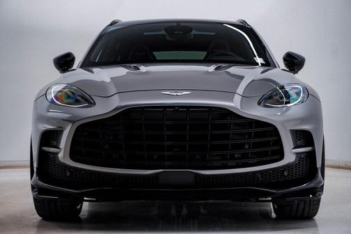 2025 Aston Martin DBX 707