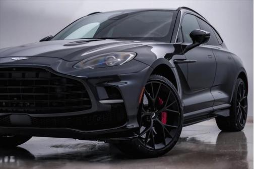 2025 Aston Martin DBX 707