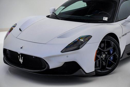 2022 Maserati MC20 Carbon