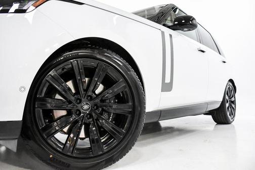 2023 Land Rover Range Rover SE