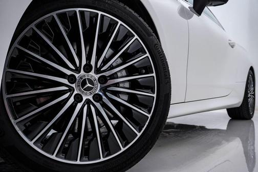 Polar White 2024 Mercedes-Benz CLE 300 4MATIC