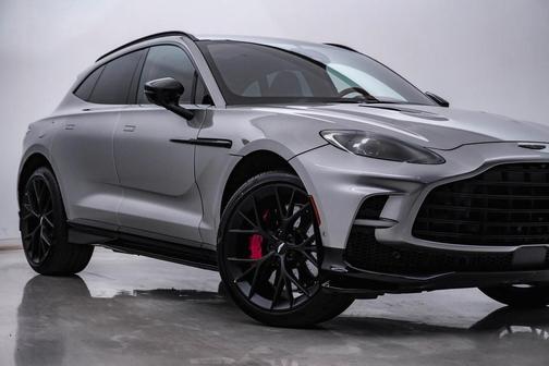 2025 Aston Martin DBX 707