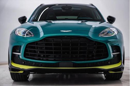2025 Aston Martin DBX 707