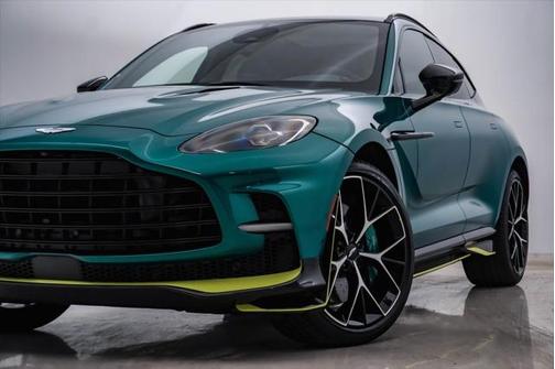 2025 Aston Martin DBX 707