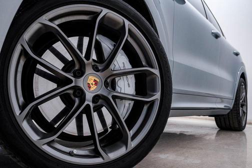 2022 Porsche Cayenne Turbo